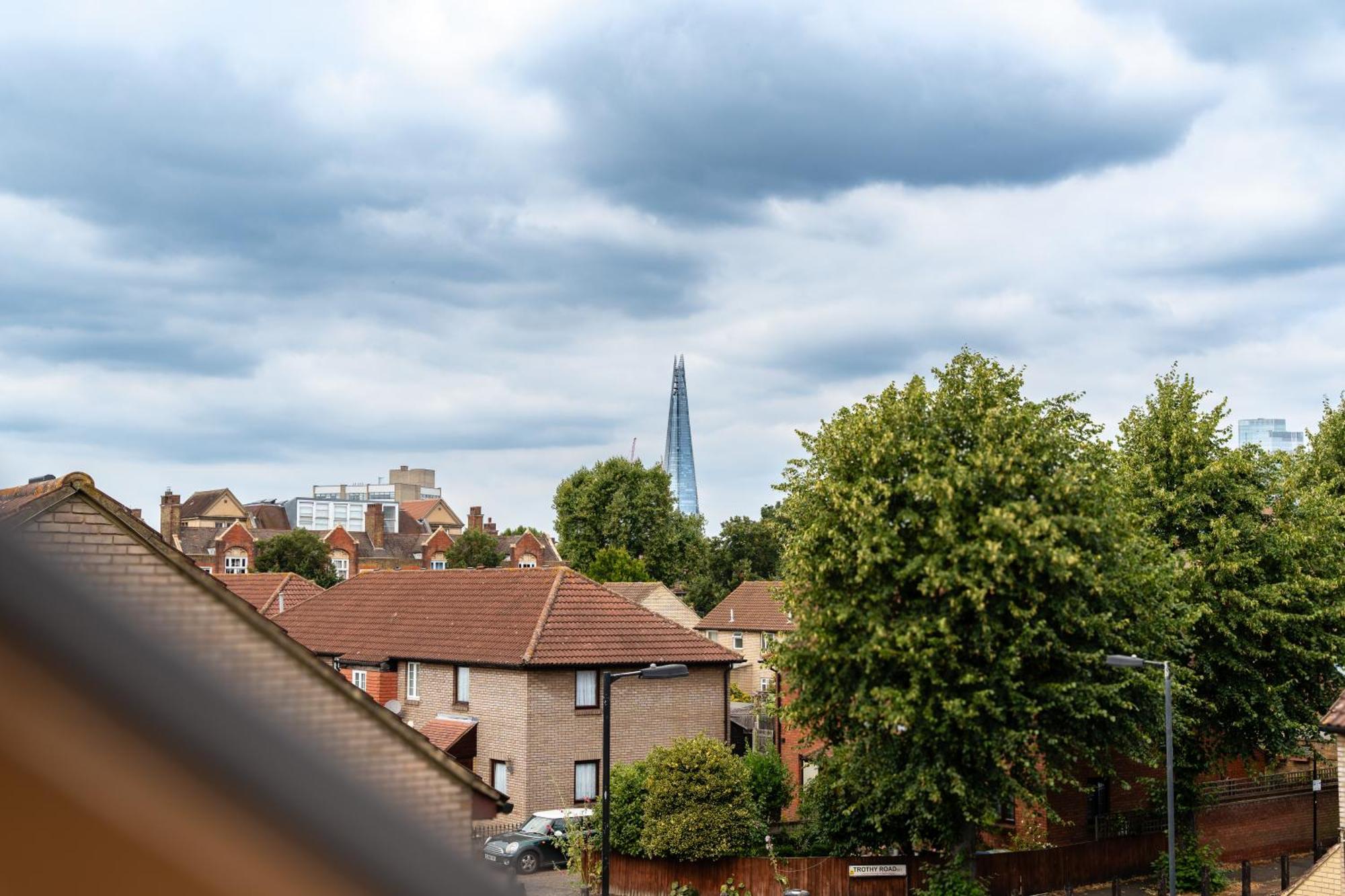 Shard View 3 Bed Entire Home London Bagian luar foto
