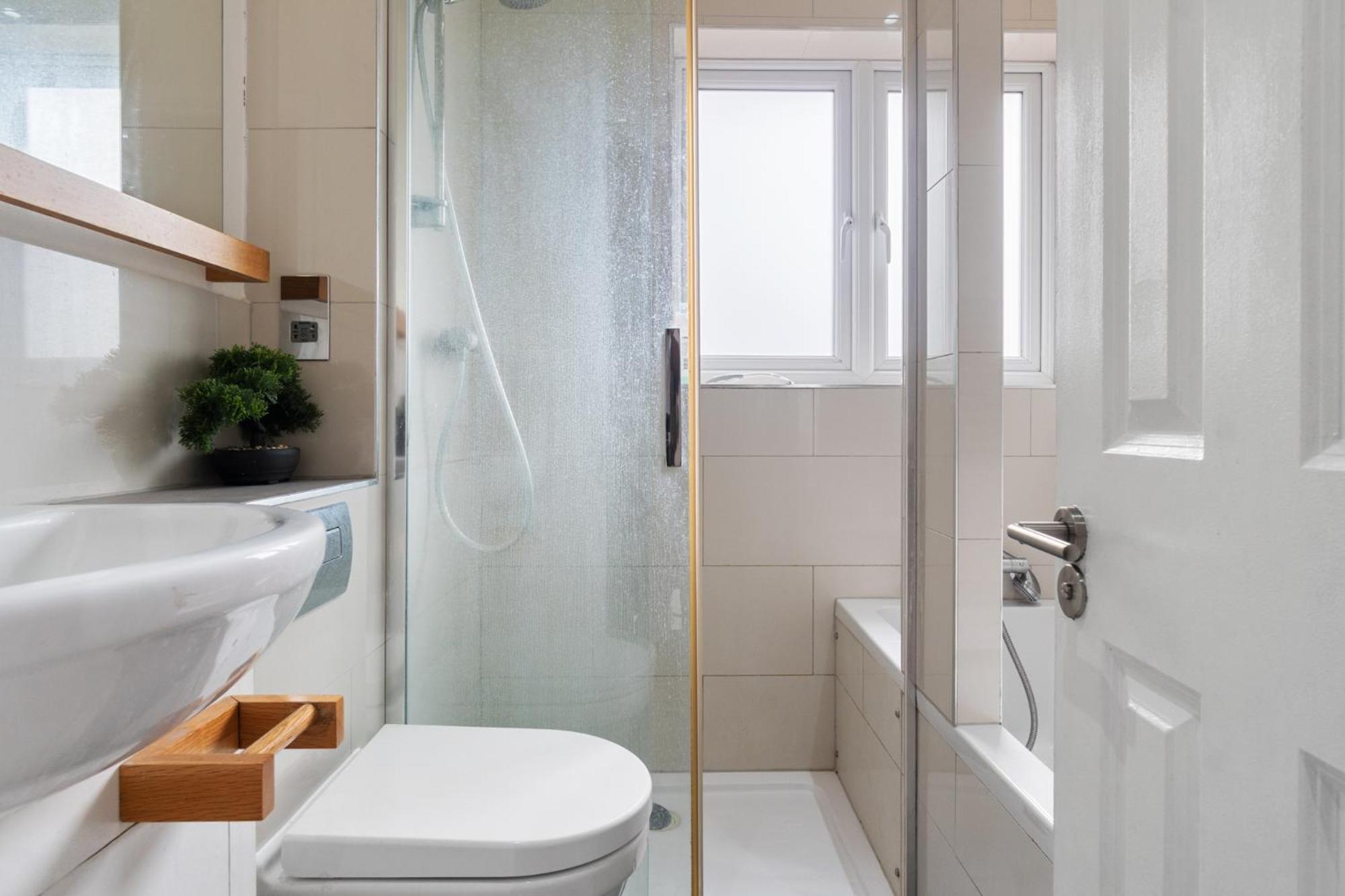 Shard View 3 Bed Entire Home London Bagian luar foto